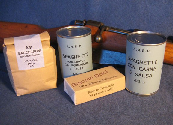 Сухие макароны и консервированная паста из пайка итальянской армии, Вторая мировая война