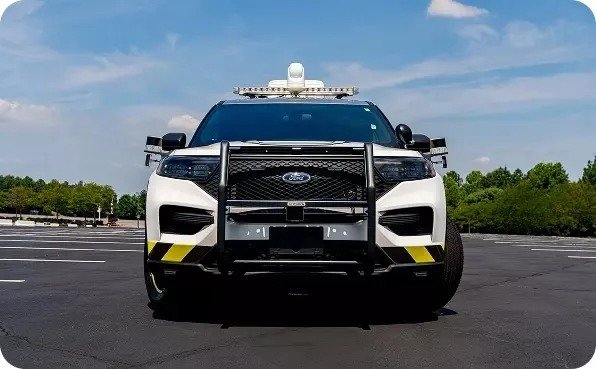 Новый «робот-полицейский» патрулирует улицы Майами без помощи людей: первый в США беспилотный патрульный автомобиль заступил на службу