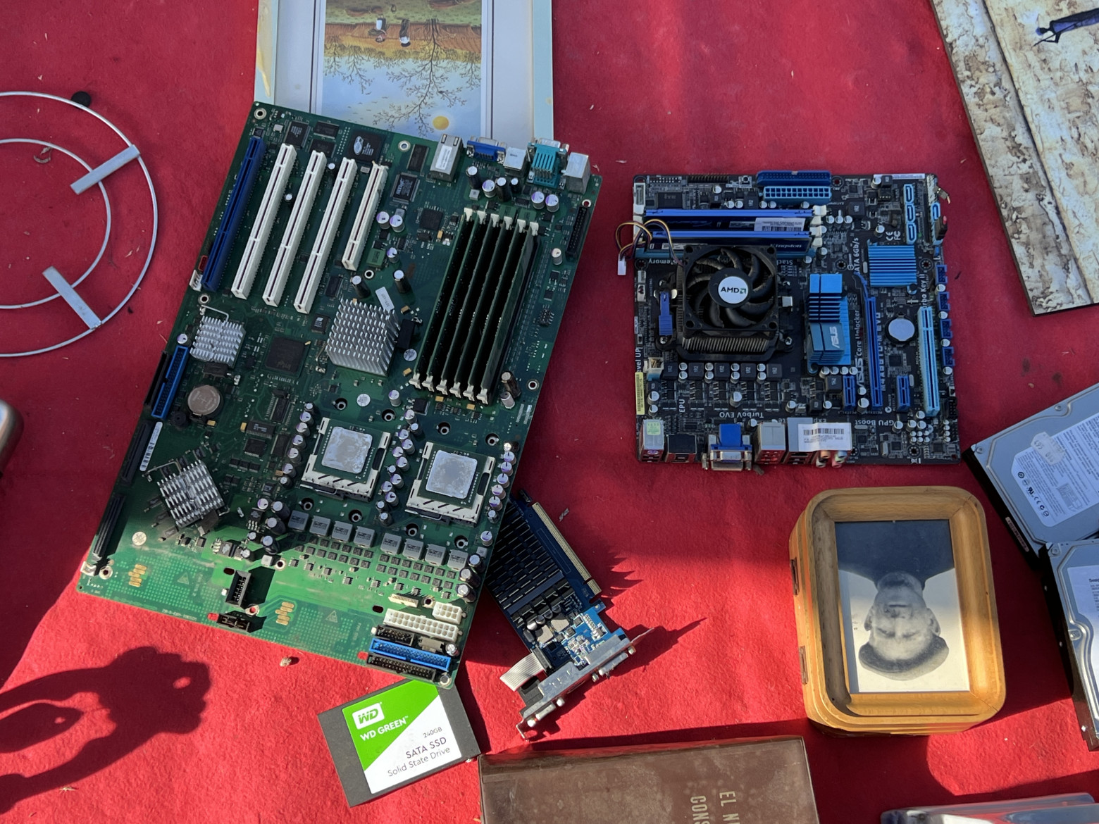 Воскресная барахолка под Валенсией: винтажная аудиотехника, ноутбуки и много чего ещё - 21 Воскресная барахолка под Валенсией: винтажная аудиотехника, ноутбуки и много чего ещё - 21