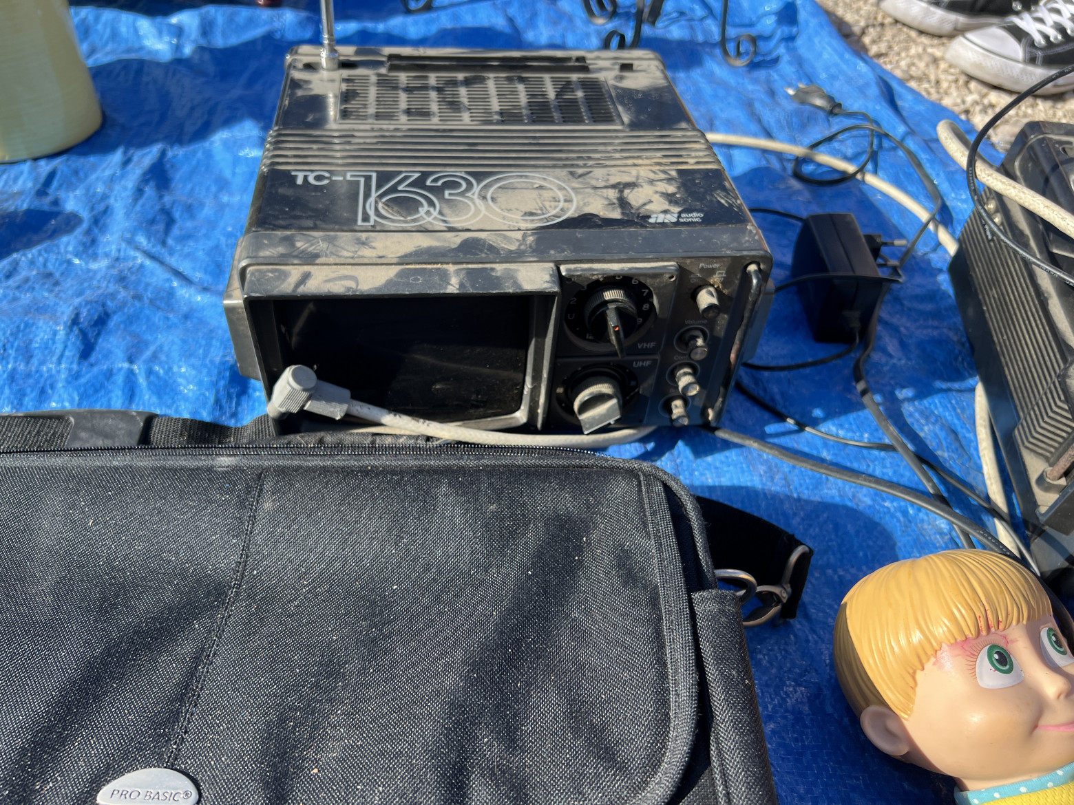 Воскресная барахолка под Валенсией: винтажная аудиотехника, ноутбуки и много чего ещё - 23 Воскресная барахолка под Валенсией: винтажная аудиотехника, ноутбуки и много чего ещё - 23