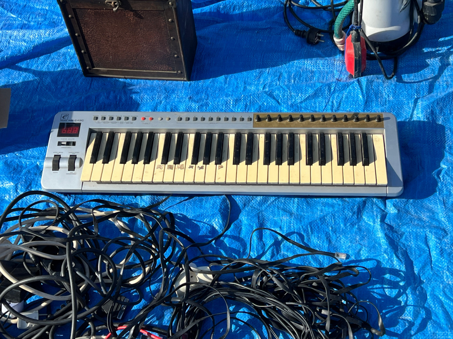 Воскресная барахолка под Валенсией: винтажная аудиотехника, ноутбуки и много чего ещё - 24 Воскресная барахолка под Валенсией: винтажная аудиотехника, ноутбуки и много чего ещё - 24