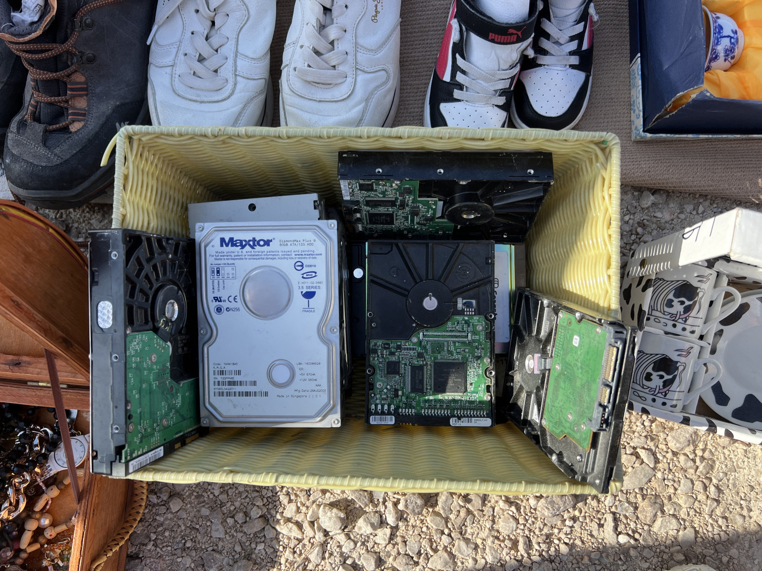 Воскресная барахолка под Валенсией: винтажная аудиотехника, ноутбуки и много чего ещё - 25 Воскресная барахолка под Валенсией: винтажная аудиотехника, ноутбуки и много чего ещё - 25