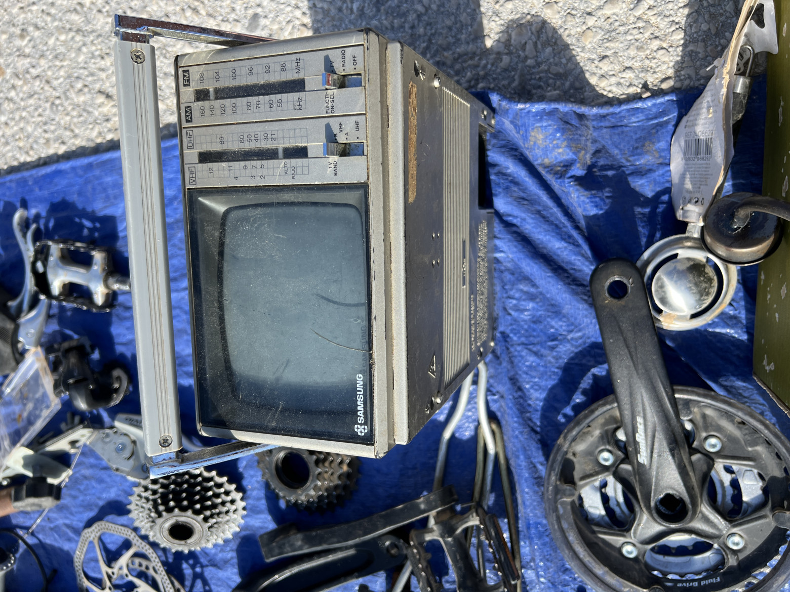 Воскресная барахолка под Валенсией: винтажная аудиотехника, ноутбуки и много чего ещё - 30 Воскресная барахолка под Валенсией: винтажная аудиотехника, ноутбуки и много чего ещё - 30