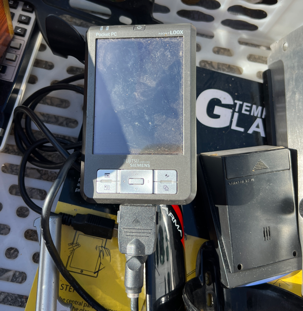 Воскресная барахолка под Валенсией: винтажная аудиотехника, ноутбуки и много чего ещё - 31 Воскресная барахолка под Валенсией: винтажная аудиотехника, ноутбуки и много чего ещё - 31