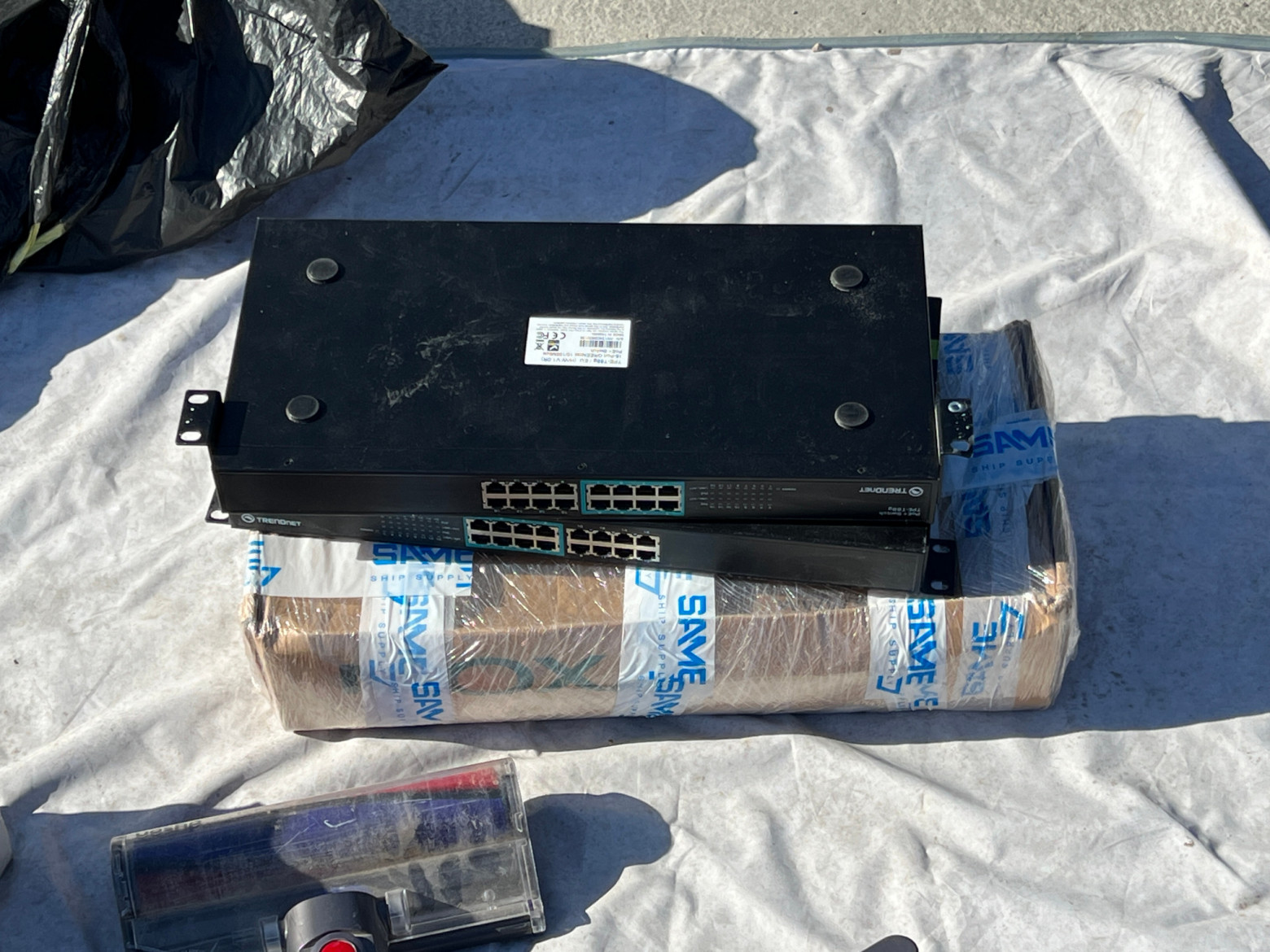 Воскресная барахолка под Валенсией: винтажная аудиотехника, ноутбуки и много чего ещё - 33 Воскресная барахолка под Валенсией: винтажная аудиотехника, ноутбуки и много чего ещё - 33