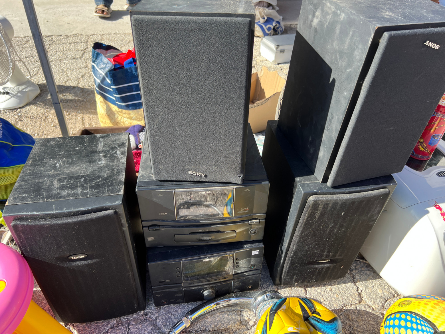 Воскресная барахолка под Валенсией: винтажная аудиотехника, ноутбуки и много чего ещё - 36 Воскресная барахолка под Валенсией: винтажная аудиотехника, ноутбуки и много чего ещё - 36