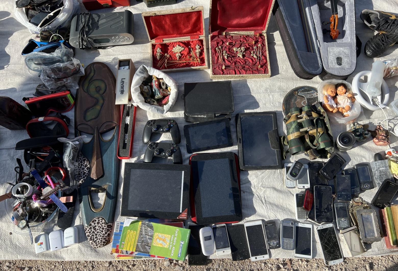 Воскресная барахолка под Валенсией: винтажная аудиотехника, ноутбуки и много чего ещё - 1 Воскресная барахолка под Валенсией: винтажная аудиотехника, ноутбуки и много чего ещё - 1