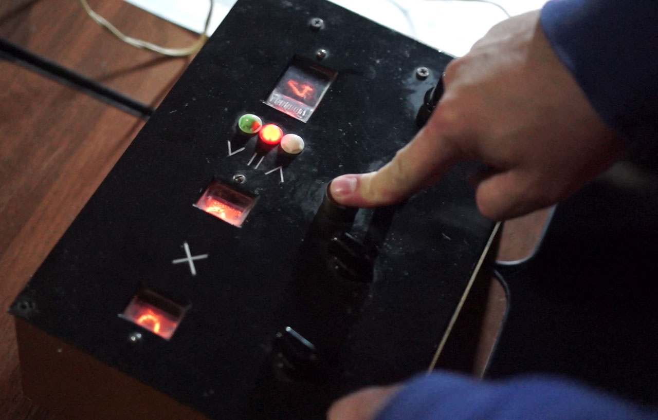 Аналоговый проверятель таблицы умножения