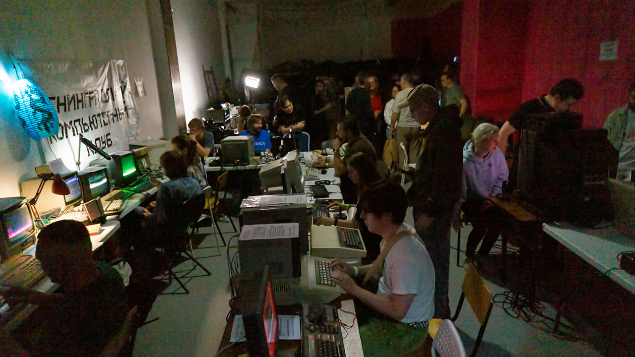 Часть ретровыставки на CC'2025