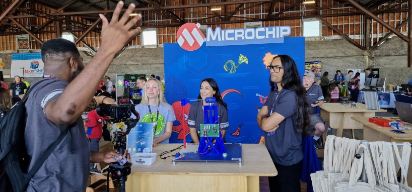 Роботы из «Звездных Войн» на заброшенной военной базе в Вальехо — фоторепортаж - 13