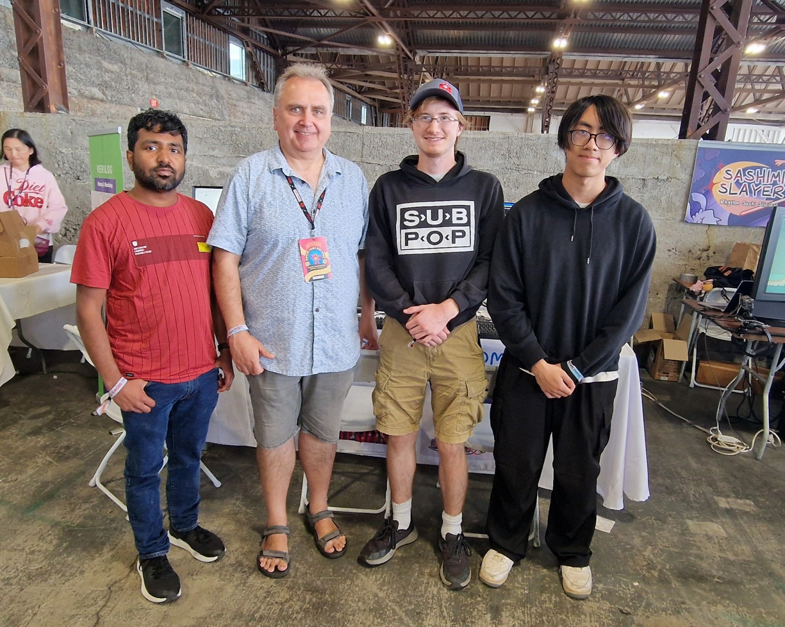 Роботы из «Звездных Войн» на заброшенной военной базе в Вальехо — фоторепортаж - 15