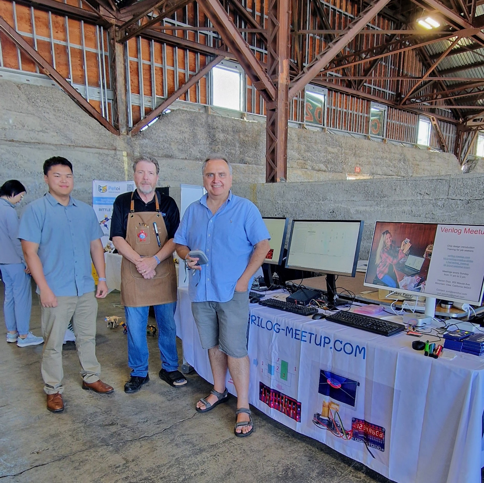 Роботы из «Звездных Войн» на заброшенной военной базе в Вальехо — фоторепортаж - 16