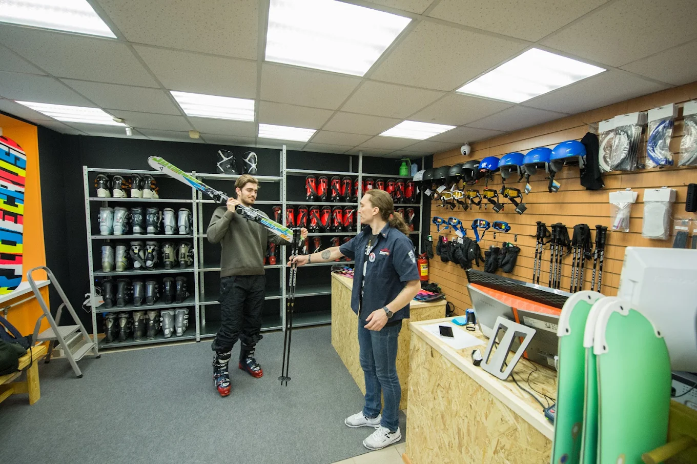 Все жалуются на сезонность, а я просто меняю вывеску и делаю 20 млн в год - 4