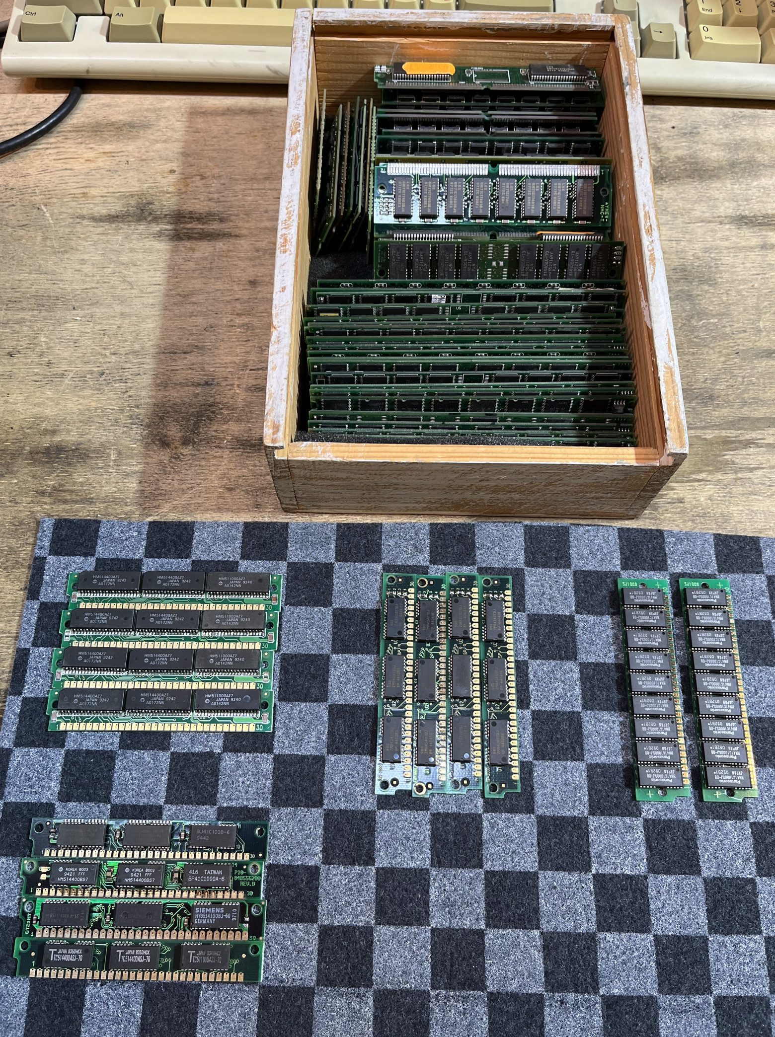 Заветная коробка с «оперативкой»