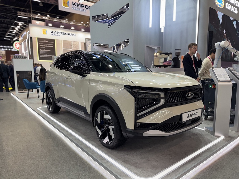 Первый кроссовер АвтоВАЗа — Lada Azimut — готовится к выходу. Производитель запатентовал панель двери