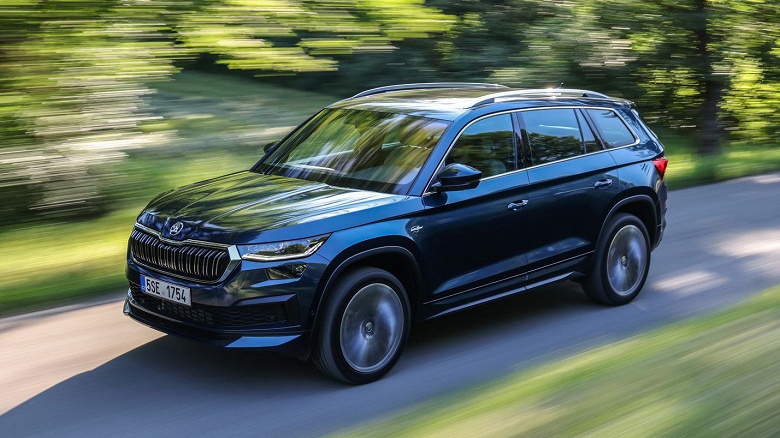 В Россию из Европы приехал Skoda Kodiaq с дизельным мотором, а также принимаются заказы на версии с бензиновым 190-сильным мотором и полным приводом: цены немалые - 1 В Россию из Европы приехал Skoda Kodiaq с дизельным мотором, а также принимаются заказы на версии с бензиновым 190-сильным мотором и полным приводом: цены немалые