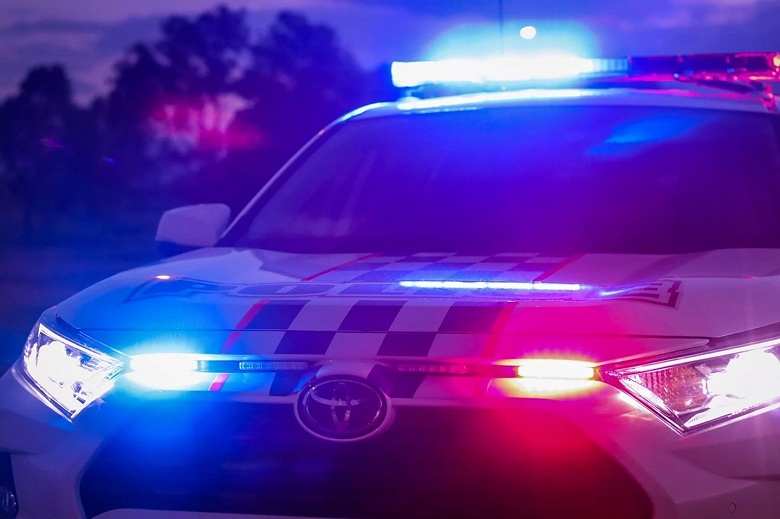 Сотни Toyota RAV4 закупили для полицейских, но они не подходят для погони. Их аккумуляторы перегреваются