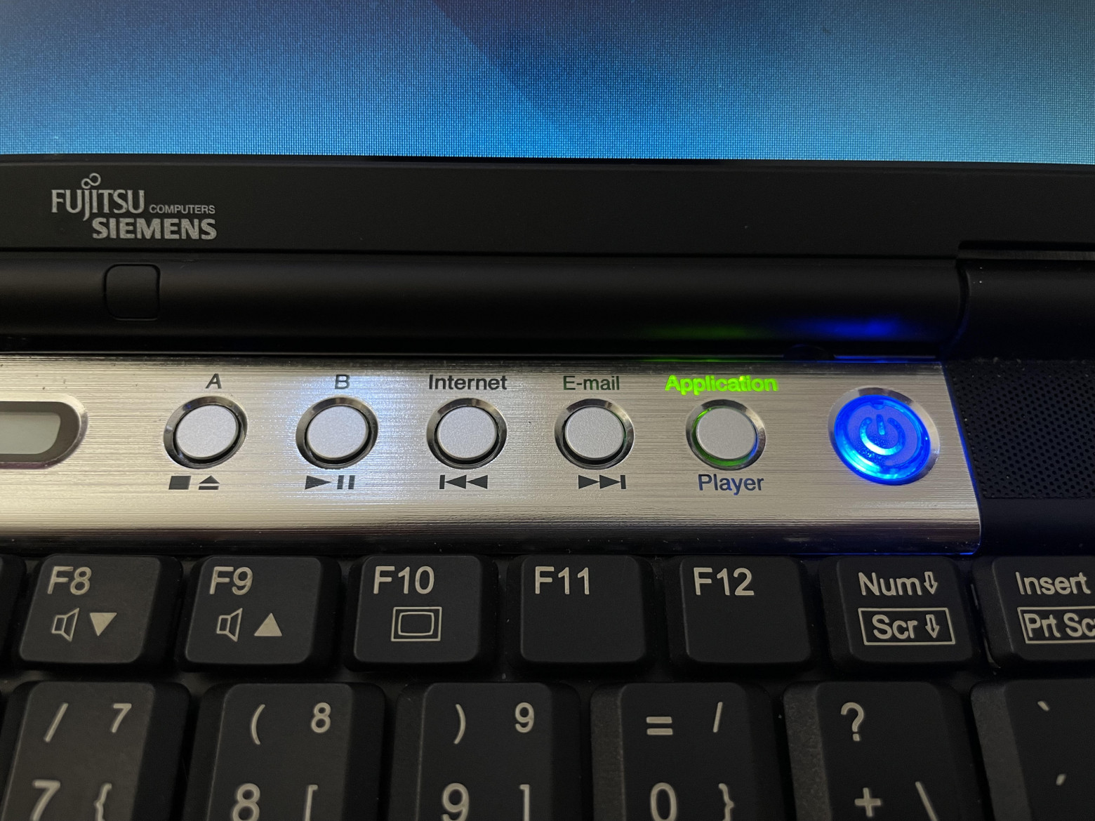 Эти клавиши полностью соответствуют стилю 2005-года :]