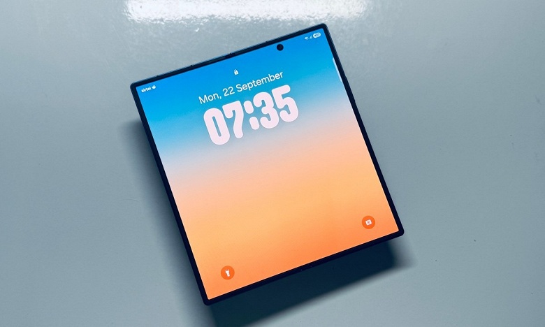 Samsung запатентовал самовосстанавливающуюся камеру и сканер отпечатков для складных смартфонов - 1 Samsung запатентовал самовосстанавливающуюся камеру и сканер отпечатков для складных смартфонов
