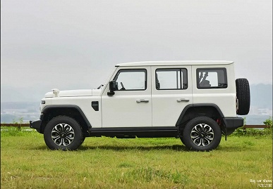 «Китайский УАЗ» 212 T01 получил новый тяговитый мотор: 170 л.с., рама, полный привод с блокировками и 8-ступенчатый «автомат» — всего 166 тыс. юаней (2,1 млн рублей) - 2 «Китайский УАЗ» 212 T01 получил новый тяговитый мотор: 170 л.с., рама, полный привод с блокировками и 8-ступенчатый «автомат» — всего 166 тыс. юаней (2,1 млн рублей)