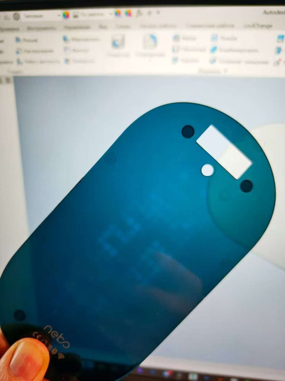 На фото видено как выцвел пластик