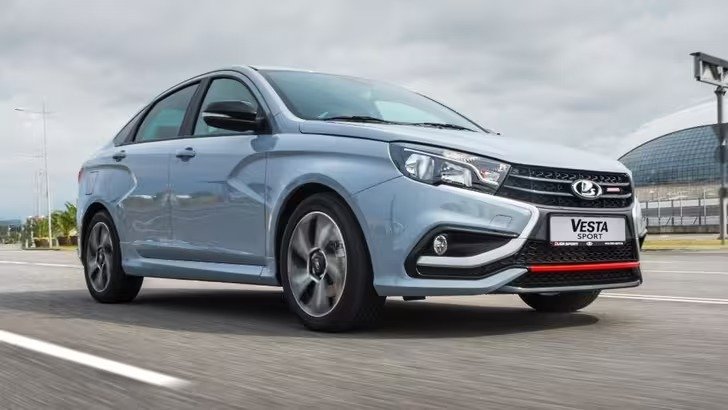 Lada Vesta получила блестящий цвет «Тайфун»
