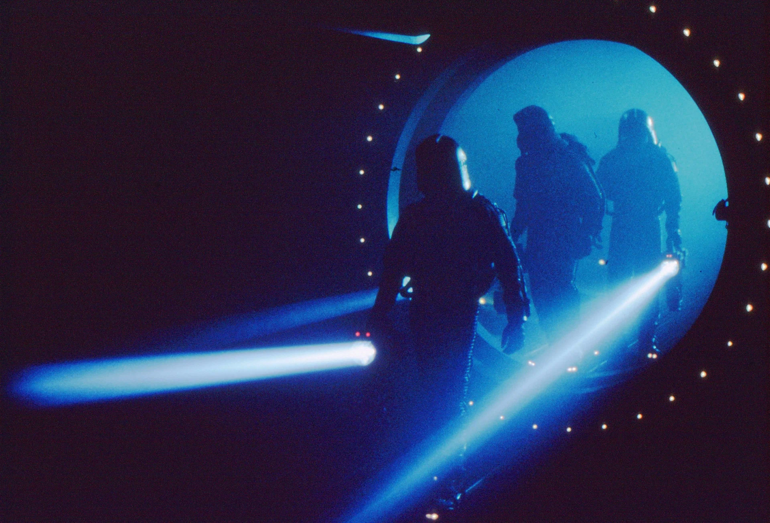 Сквозь горизонт: фильм, обречённый на провал - 5 Сквозь горизонт: фильм, обречённый на провал - 5