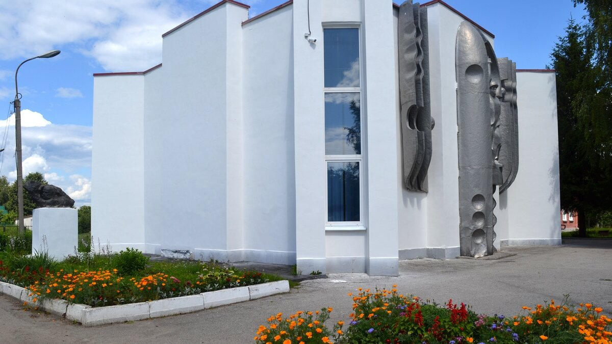 Здание музея космонавтики