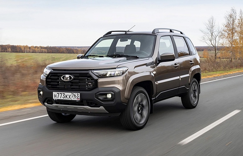 Гул под капотом новой &laquo;Нивы&raquo; оказался нормой. Главный инженер проекта Niva объяснил, почему обновлённая Niva Travel сохранила фирменный вой гидроусилителя