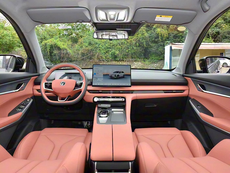 У Changan появился кроссовер с 8-ступенчатым «автоматом» Aisin всего за 92 тыс. юаней (1,05 млн рублей). Представлен Changan CS75 Plus Smart Champion Edition - 3 У Changan появился кроссовер с 8-ступенчатым «автоматом» Aisin всего за 92 тыс. юаней (1,05 млн рублей). Представлен Changan CS75 Plus Smart Champion Edition