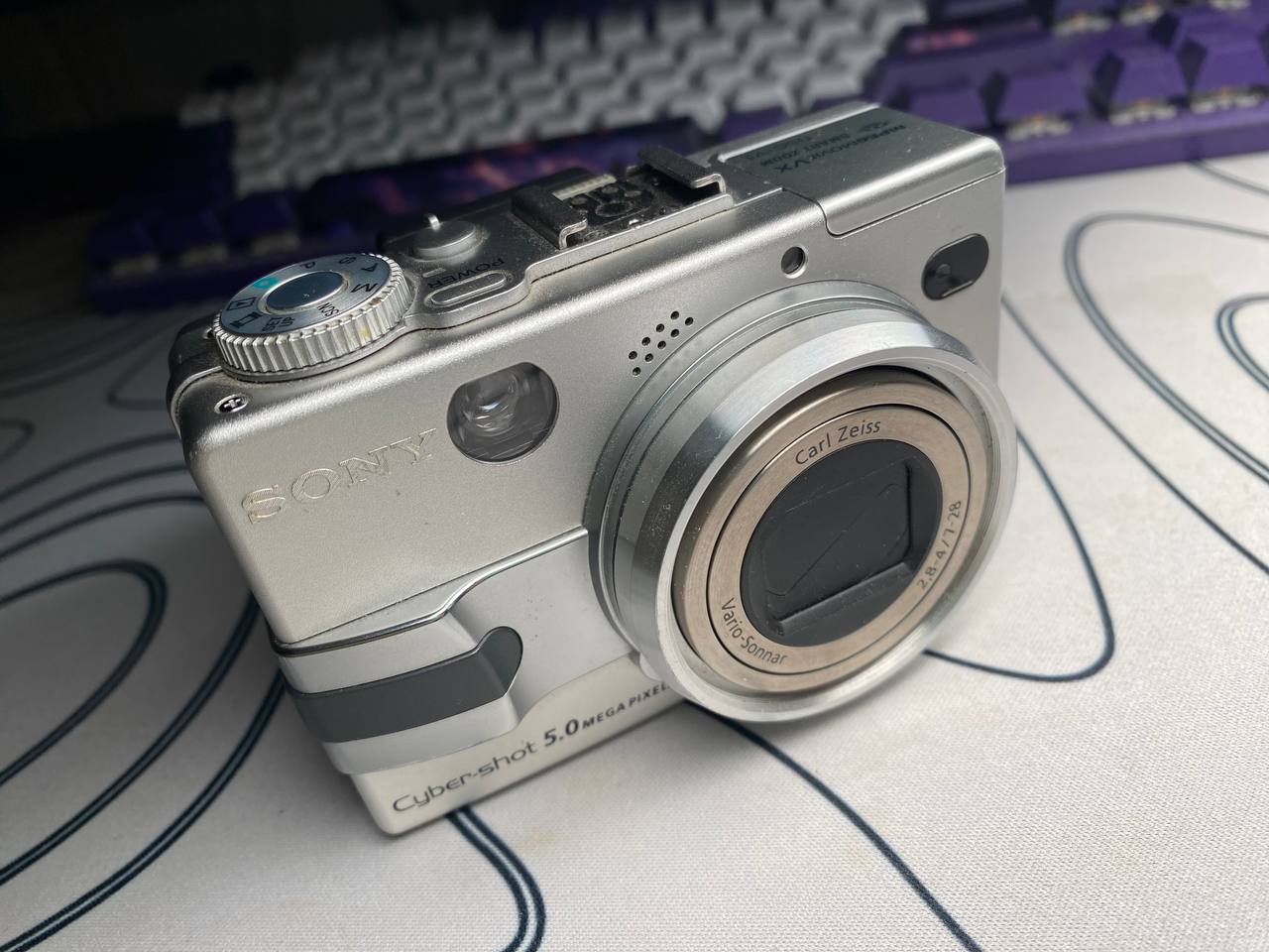 Мыльницы из нулевых снова популярны: смотрим на Nikon Coolpix P1 - 13 Мыльницы из нулевых снова популярны: смотрим на Nikon Coolpix P1 - 13