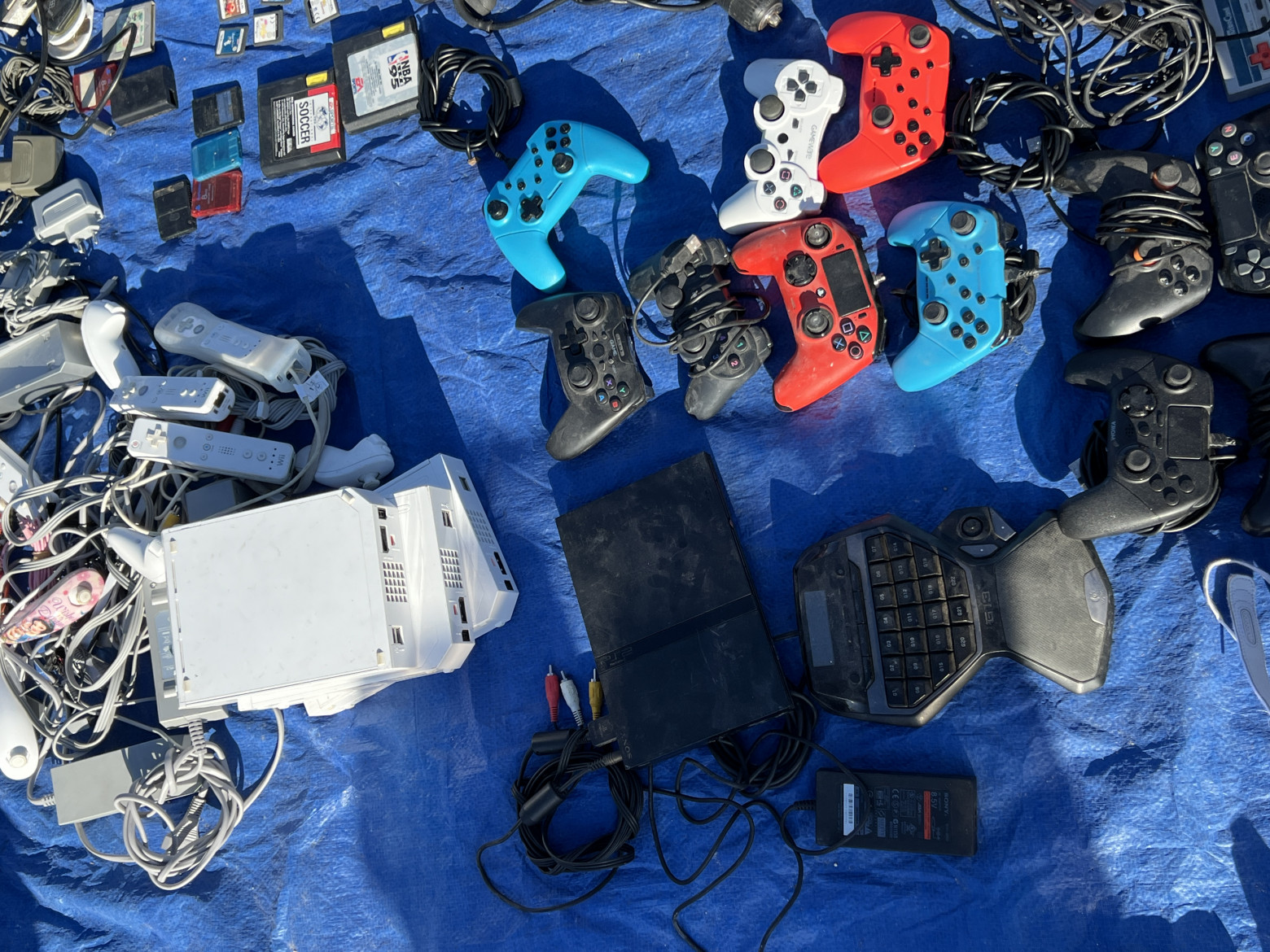 Новые находки на испанской барахолке: внешний HDD, консоли и кое-что еще - 14