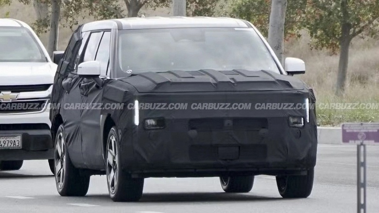 Уже не «кирпич»: абсолютно новый Hyundai Santa Fe получит современную силовую установку