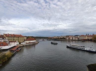 Так снимает OnePlus 15, у которого больше нет камеры Hasselblad. Опубликованы реальные фото со всех камер, 120-кратным зумом и примерами ночной съемки