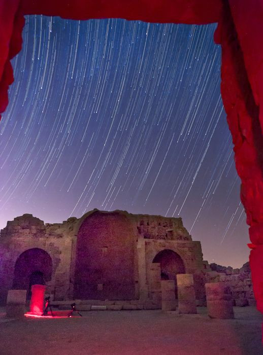 Треки звезд с руинами вместе - это красиво. Национальный парк Шивта