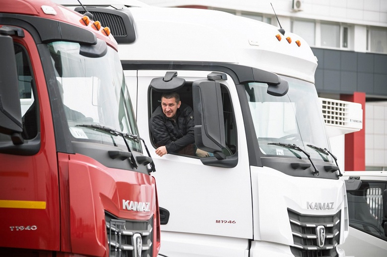 КамАЗ ушёл в глубокий минус: чистый убыток вырос в 7,6 раза - 1 КамАЗ ушёл в глубокий минус: чистый убыток вырос в 7,6 раза