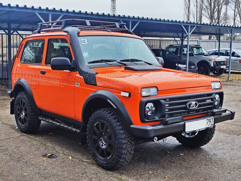 Предсерийную Lada Niva Sport в исполнении Silk Way показали внутри и снаружи