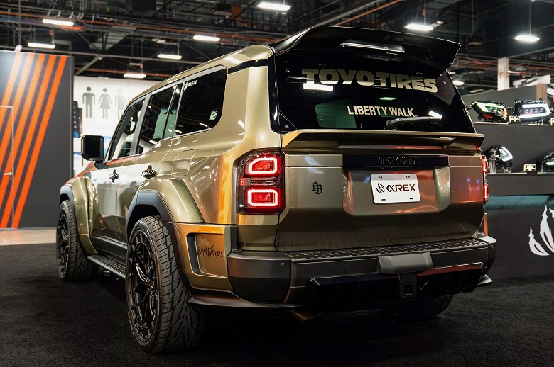 Японский ответ G-Class: в США представили широченный Toyota Land Cruiser Prado 250 с 24-дюймовыми колесами - 3 Японский ответ G-Class: в США представили широченный Toyota Land Cruiser Prado 250 с 24-дюймовыми колесами