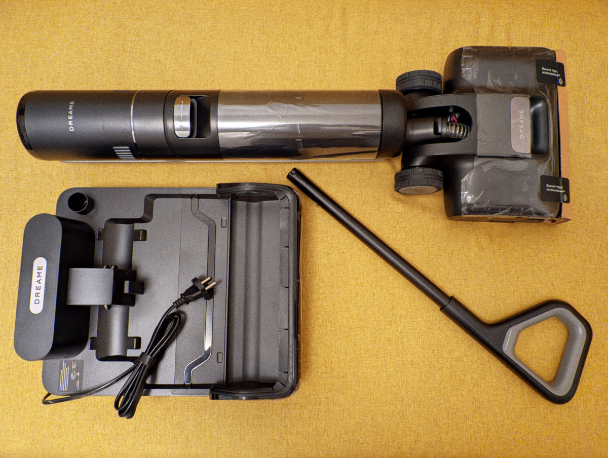 Dreame H15S: основной блок пылесоса, рукоятка и базовая станция