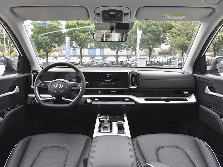 Кроссовер Hyundai с 2,0-литровым мотором и 6-ступенчатым «автоматом» — всего 121,8 тыс. юаней (1,4 млн рублей). В Китае стартовали продажи Hyundai Mufasa 2026 - 3 Кроссовер Hyundai с 2,0-литровым мотором и 6-ступенчатым «автоматом» — всего 121,8 тыс. юаней (1,4 млн рублей). В Китае стартовали продажи Hyundai Mufasa 2026