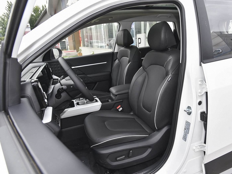 Кроссовер Hyundai с 2,0-литровым мотором и 6-ступенчатым «автоматом» — всего 121,8 тыс. юаней (1,4 млн рублей). В Китае стартовали продажи Hyundai Mufasa 2026 - 4 Кроссовер Hyundai с 2,0-литровым мотором и 6-ступенчатым «автоматом» — всего 121,8 тыс. юаней (1,4 млн рублей). В Китае стартовали продажи Hyundai Mufasa 2026