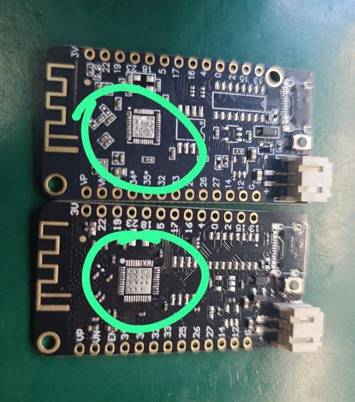 Неожиданная проблема в ревизиях плат. Сверху новая ревизия микроконтроллера, снизу - старая.