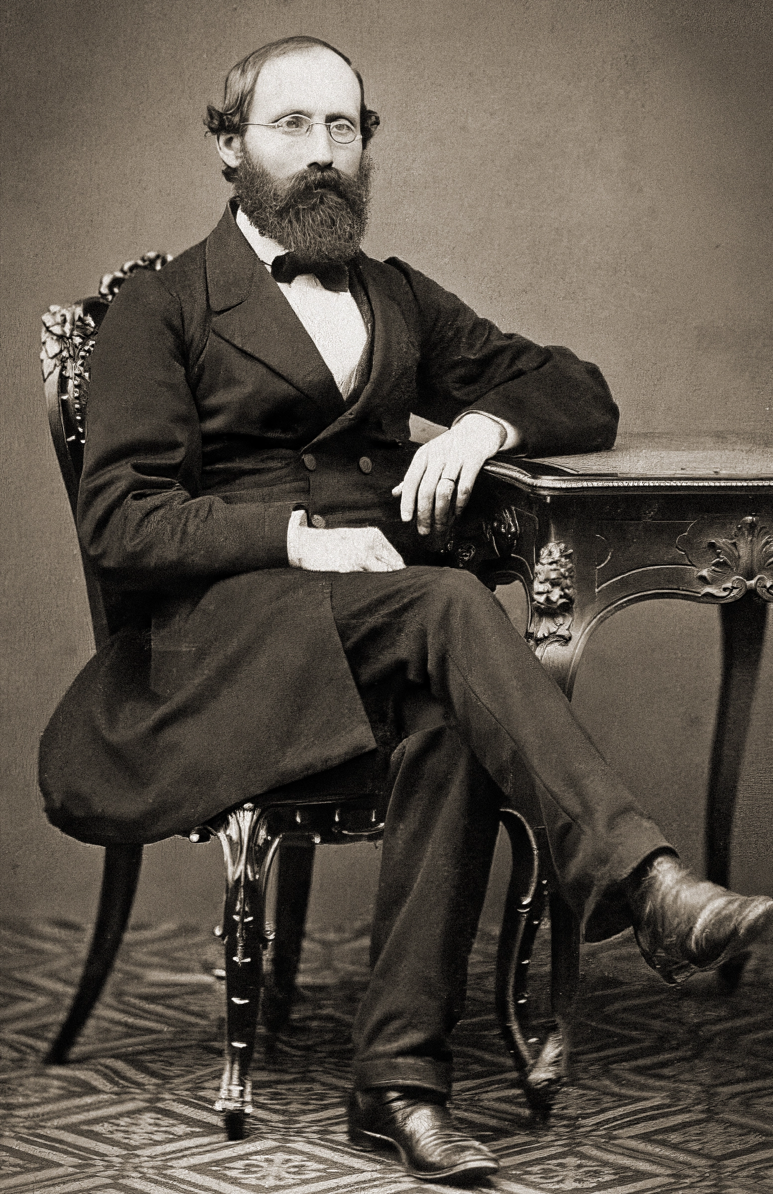  Бернхард Риман широко считается одним из величайших математиков в истории. Его работы произвели революцию в геометрии, топологии, теории чисел и других областях. 