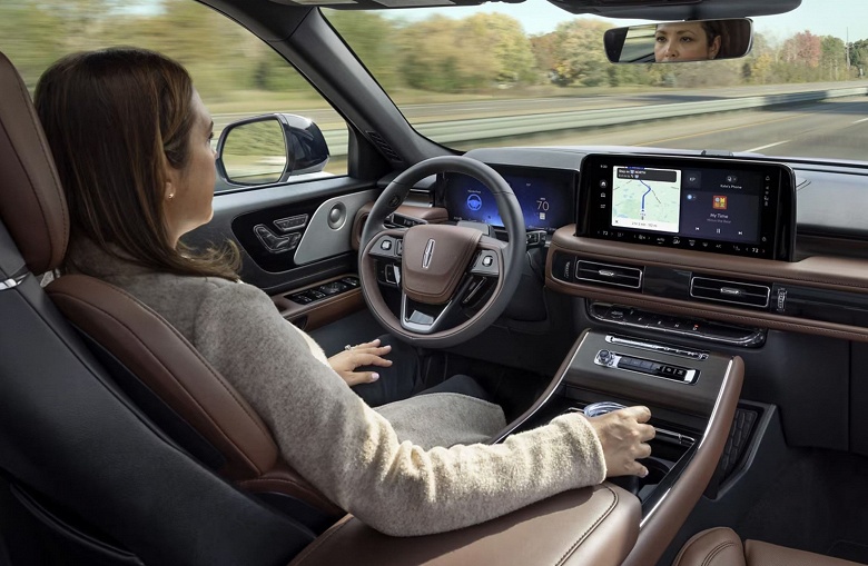 Роскошный Lincoln Aviator 2025 добрался до России: 406 л.с., 10-ступенчатый «автомат», адаптивная подвеска и автономное вождение — за 13,5 млн рублей - 2 Роскошный Lincoln Aviator 2025 добрался до России: 406 л.с., 10-ступенчатый «автомат», адаптивная подвеска и автономное вождение — за 13,5 млн рублей