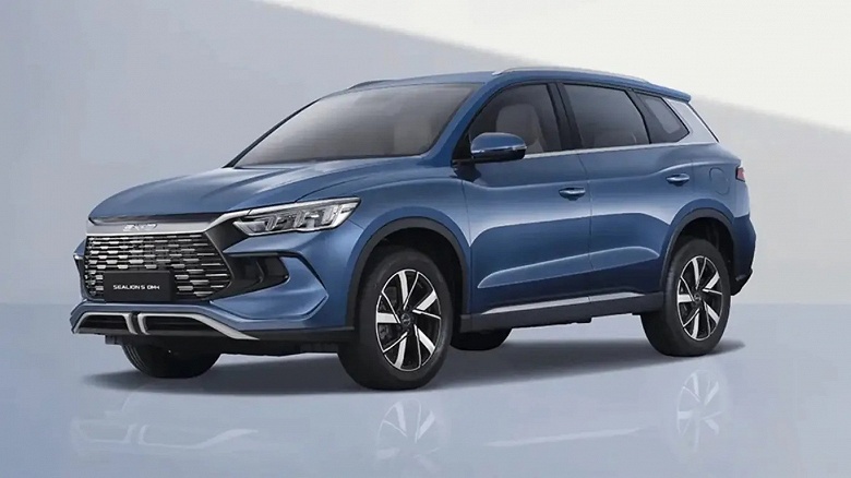Одноклассник Kia Sportage и Hyundai Tucson с запасом хода 1000 км. На европейский рынок выходит кроссовер BYD Sealion 5 DM-i