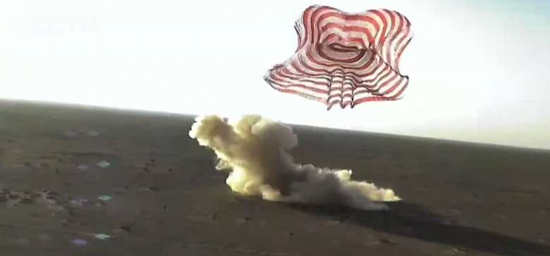 Хорошо, что на орбите оказался «запасной» космический корабль вместо повреждённого. Китайцы вернулись на Землю и совершили успешную посадку - 1 Хорошо, что на орбите оказался «запасной» космический корабль вместо повреждённого. Китайцы вернулись на Землю и совершили успешную посадку