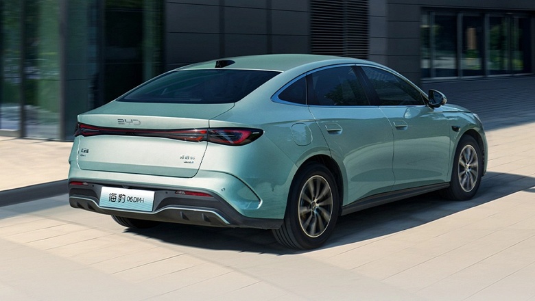 Одноклассник Honda Accord и Toyota Camry, который проезжает до 128 км без бензина, неприлично дёшево. Представлен BYD Seal 06 DM-i Super Enjoy Edition