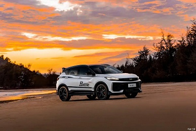 Geely Coolray, готовый к битве, всего за 87,8 тыс. юаней (1 млн рублей). Представлен Geely Coolray L Battle Edition с большим антикрылом и салоном из алькантары - 3 Geely Coolray, готовый к битве, всего за 87,8 тыс. юаней (1 млн рублей). Представлен Geely Coolray L Battle Edition с большим антикрылом и салоном из алькантары