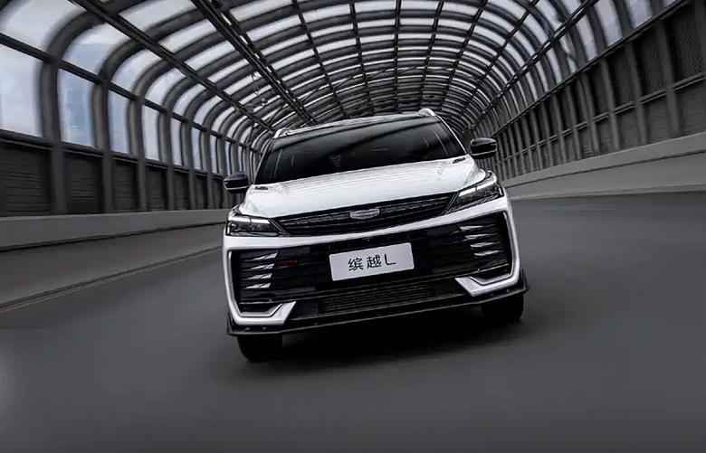 Geely Coolray, готовый к битве, всего за 87,8 тыс. юаней (1 млн рублей). Представлен Geely Coolray L Battle Edition с большим антикрылом и салоном из алькантары - 1 Geely Coolray, готовый к битве, всего за 87,8 тыс. юаней (1 млн рублей). Представлен Geely Coolray L Battle Edition с большим антикрылом и салоном из алькантары