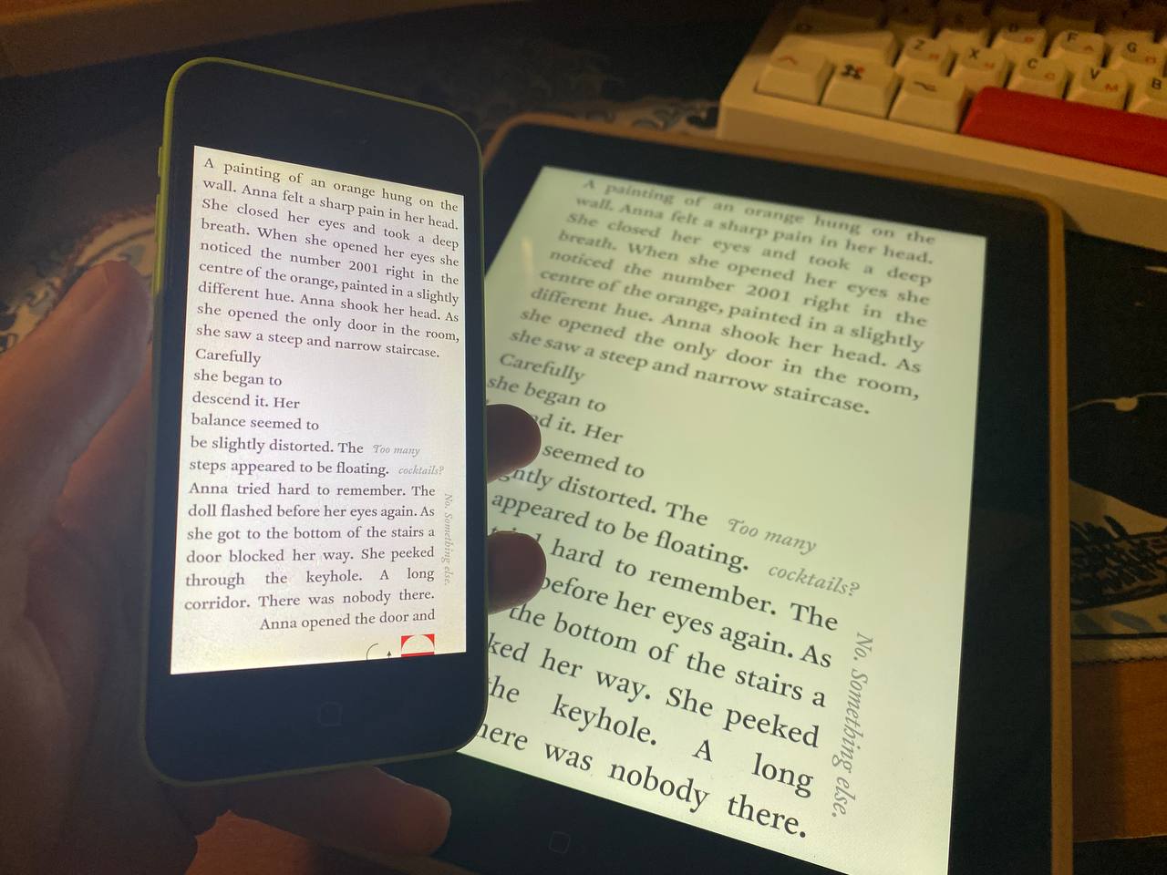 Наглядное сравнение, почему текстовые игры лучше проходить на планшете